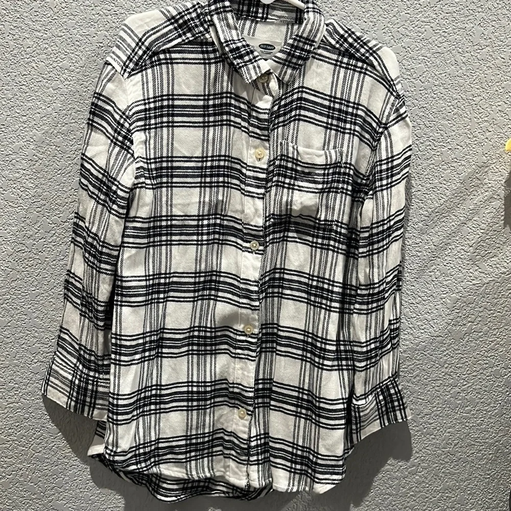 Old navy boyfriend‎ button down shirt size 6/7